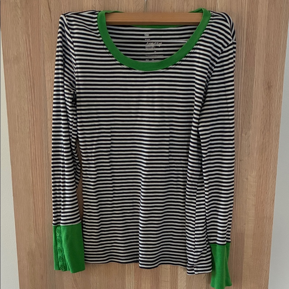 Gap long sleeve tee